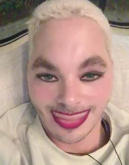 OMG! Este extraño que se coló por aquí es J Balvin, ¿ya lo reconoces?