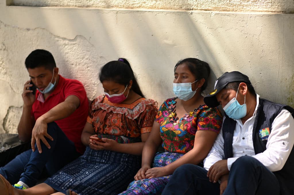 "Si estuviera bien ya hubiera llamado": la comunidad guatemalteca llora a sus familiares sin tener la certeza de que murieron en México