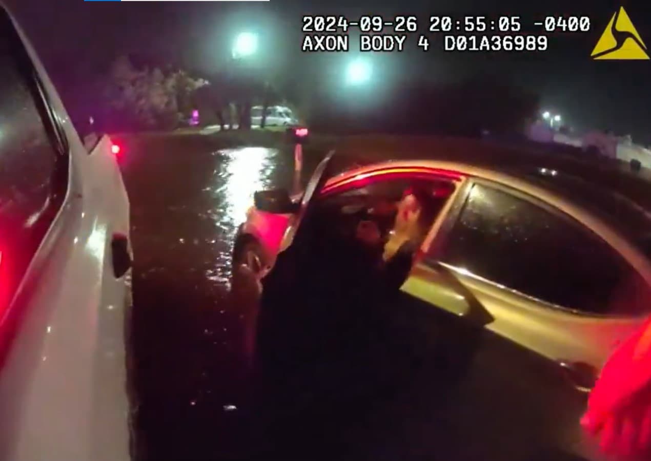 <b>Una adolescente pudo ser puesta a salvo</b>.