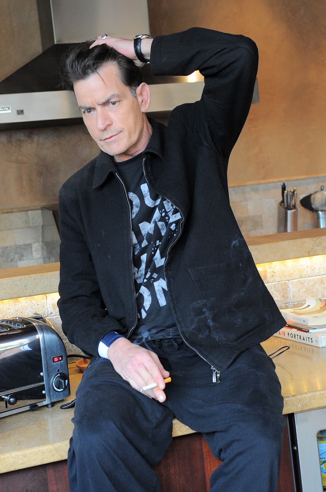 "El comportamiento maníaco-depresivo surge cuando estás dejando de abusar de las drogas y el alcohol. No ocurre cuando no estoy haciendo eso", detalló.