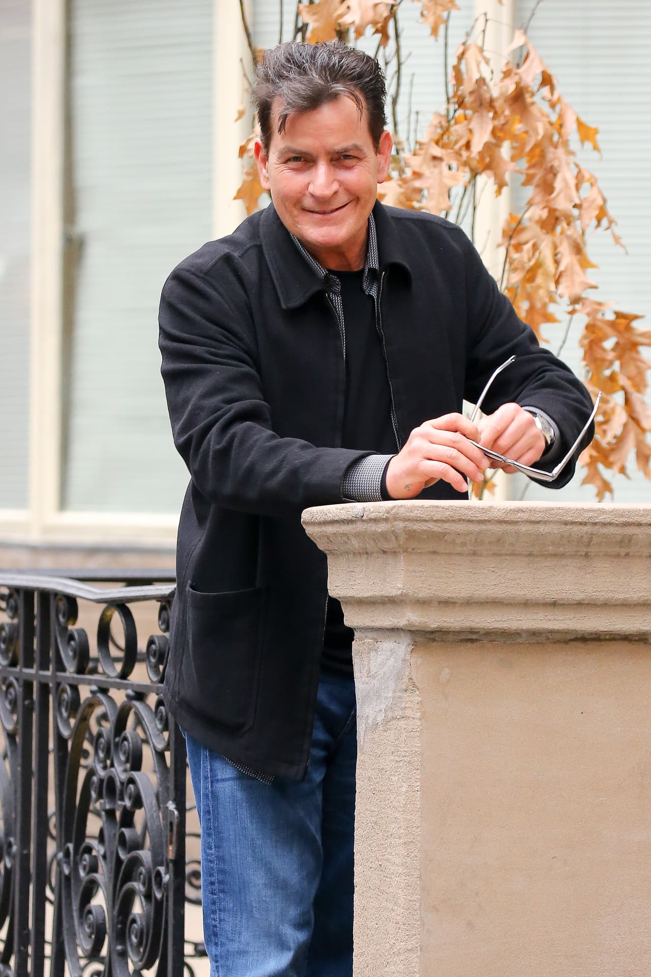 El actor piensa que la bipolaridad pudo haberlo orillado a consumir drogas.