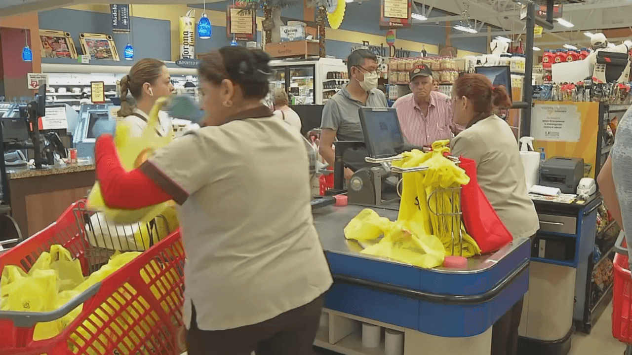 Las denuncias por abuso de precios son el arma que tienen los clientes para protegerse y la ley está de su lado. 
<br>