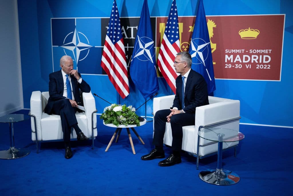 Cumbre de la OTAN: Biden anuncia que EEUU reforzará su presencia militar en toda Europa