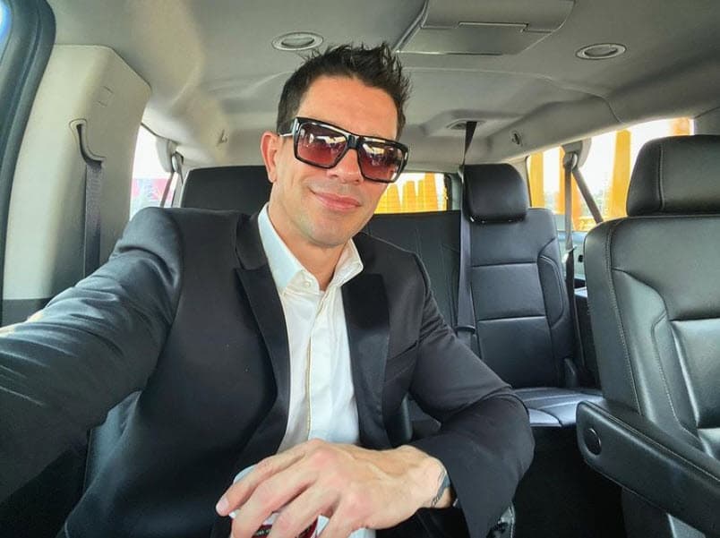 Enrique Guzmán le envió un mensaje a Yahir, pues ha pasado por la misma situación: "Que le eche muchas ganas, que
<b>ponga por delante su vergüenza y su miedo</b>, no tiene más remedio", finalizó.
<br>