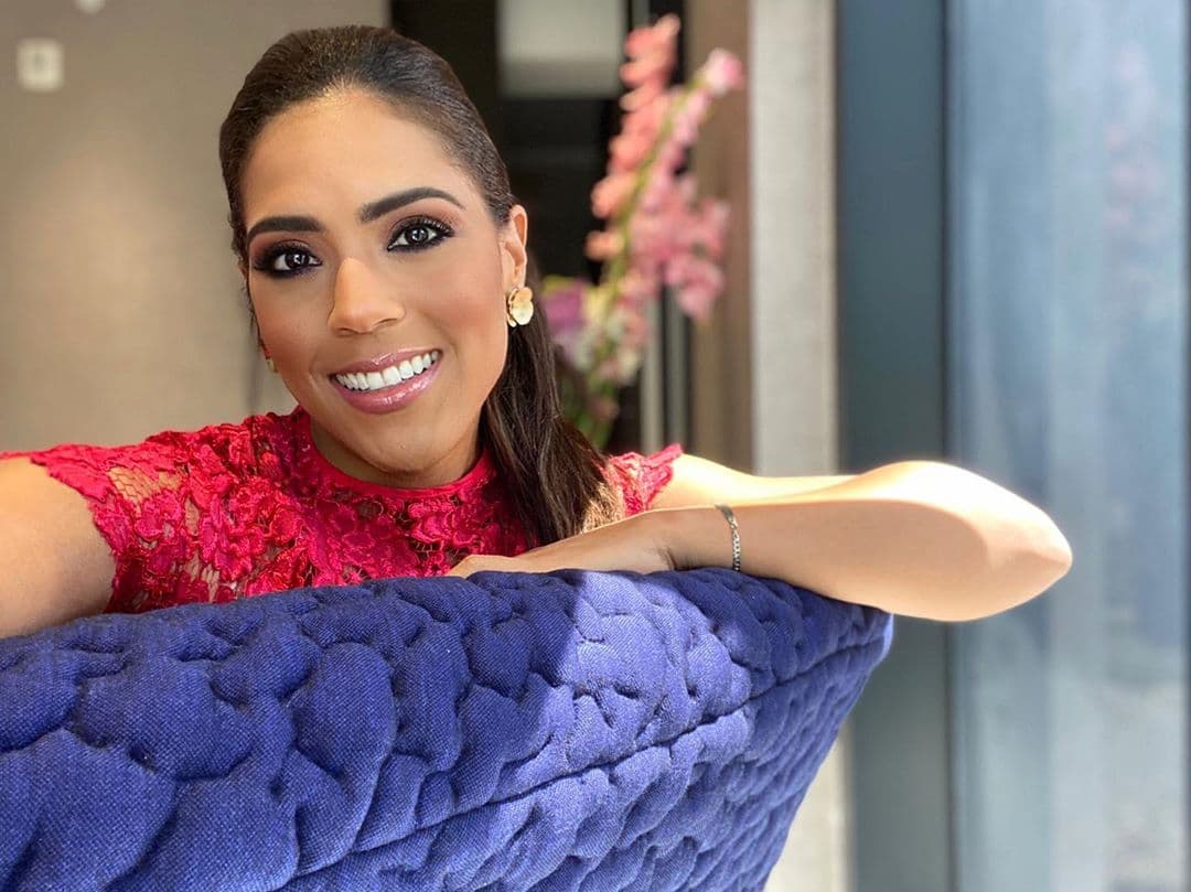 Francisca Lachapel ya es bella. Pero la pandemia le ha concedido mayor habilidad para 
<a href="https://www.univision.com/shows/despierta-america/sacale-provecho-a-tus-labiales-como-francisca-lachapel-con-estos-tips-de-belleza-para-maquillar-tu-rostro-video">maquillarse</a> y lucir verdaderamente radiante.