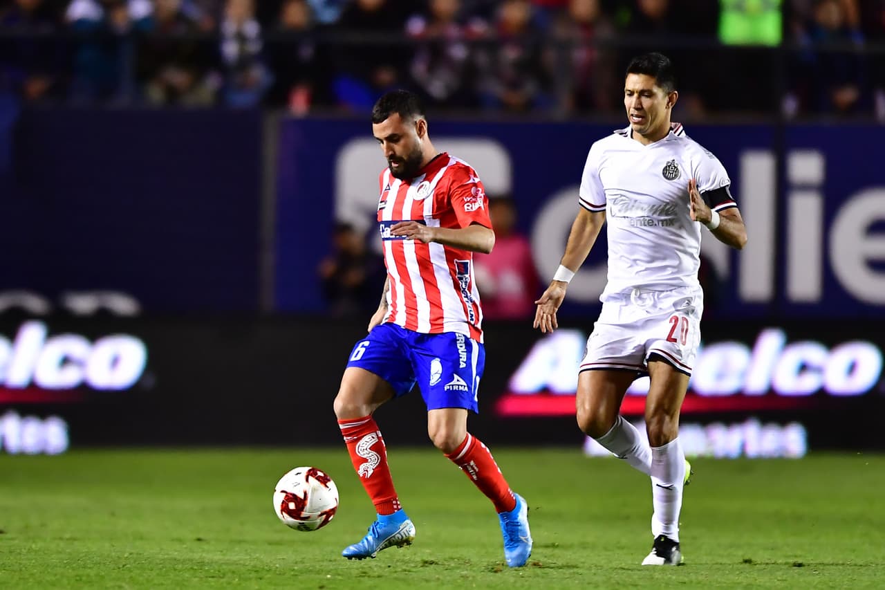 Con goles de Nicolás Ibañez y Germán Berterame por parte del Atlético san Luis y goles de Javier López y Oribe Peralta por parte del Guadalajara, Atlético san Luis y Chivas empatan en duelo con tres penales.