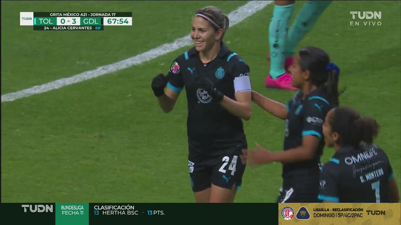 ¿Quién más? Alicia Cervantes anota el 0-3 de Chivas