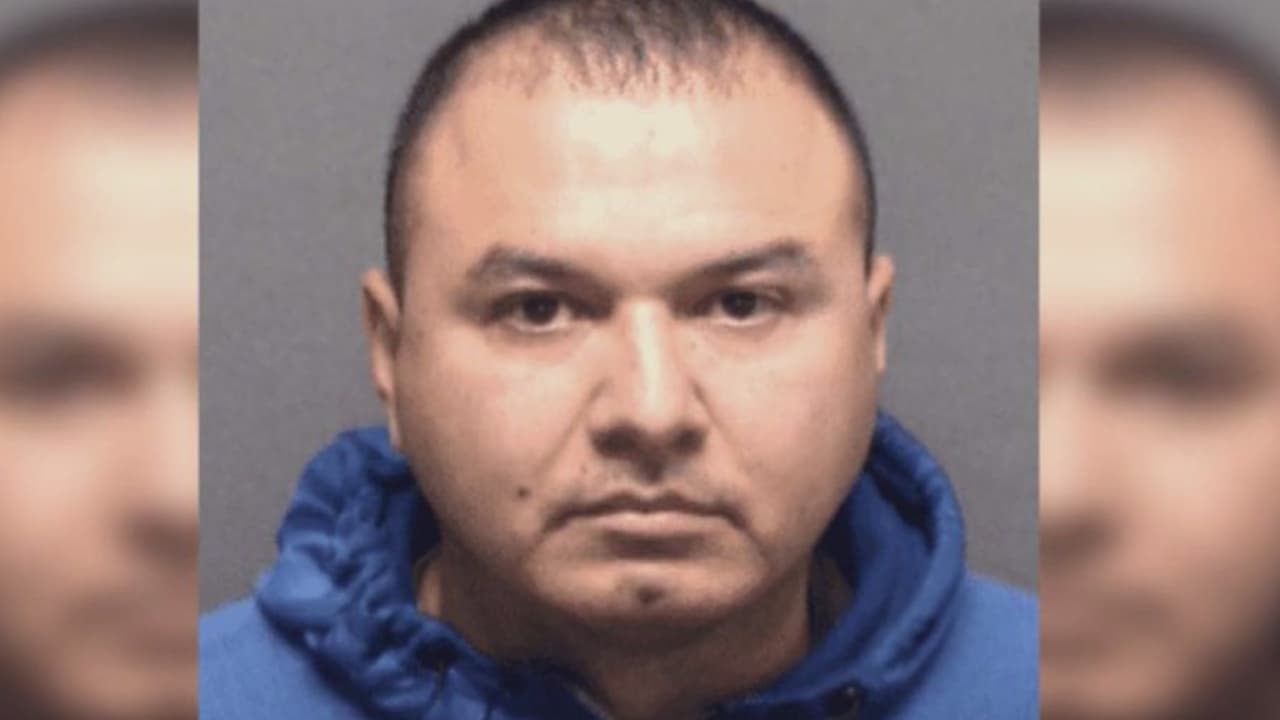 Excabo de la Policía de Schertz enfrenta cargos federales de pornografía infantil