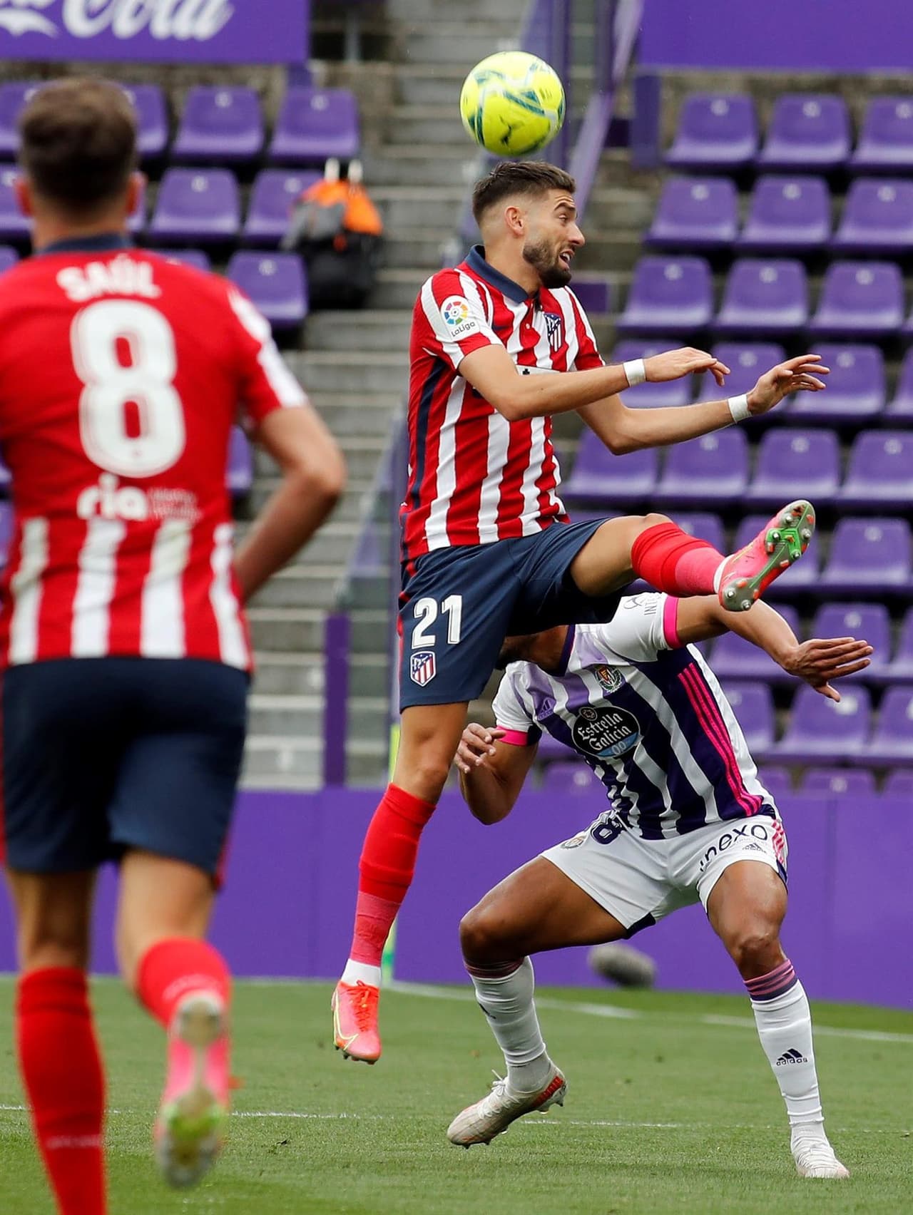 Luis Suárez se vuelve a poner la capa de héroe y consigue el tanto que le da la remontada y el título al conjunto colchonero al vencer 1-2 al Real Valladolid.