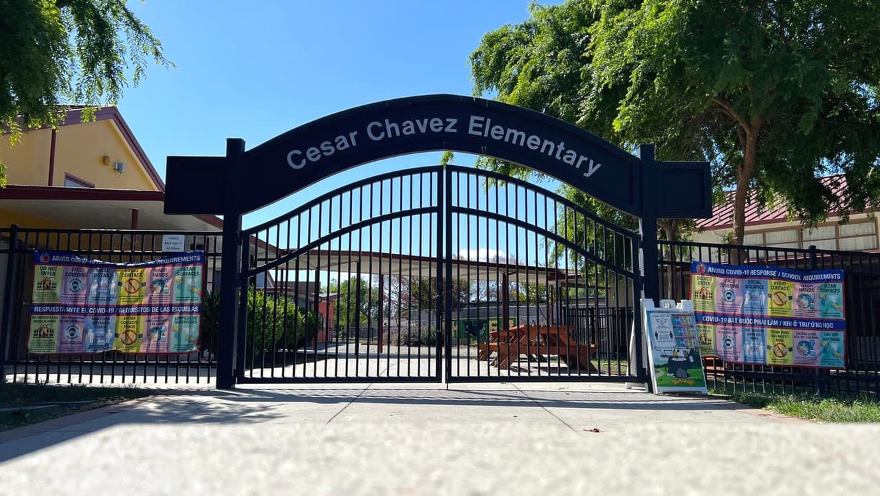 Aprueban eliminar los grados de primaria de la escuela César Chávez en el este de San José