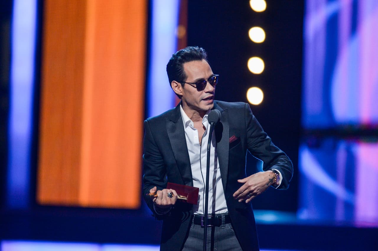 "Que Dios me los bendiga y que viva la raza latina, como siempre, qué honor mi gente".