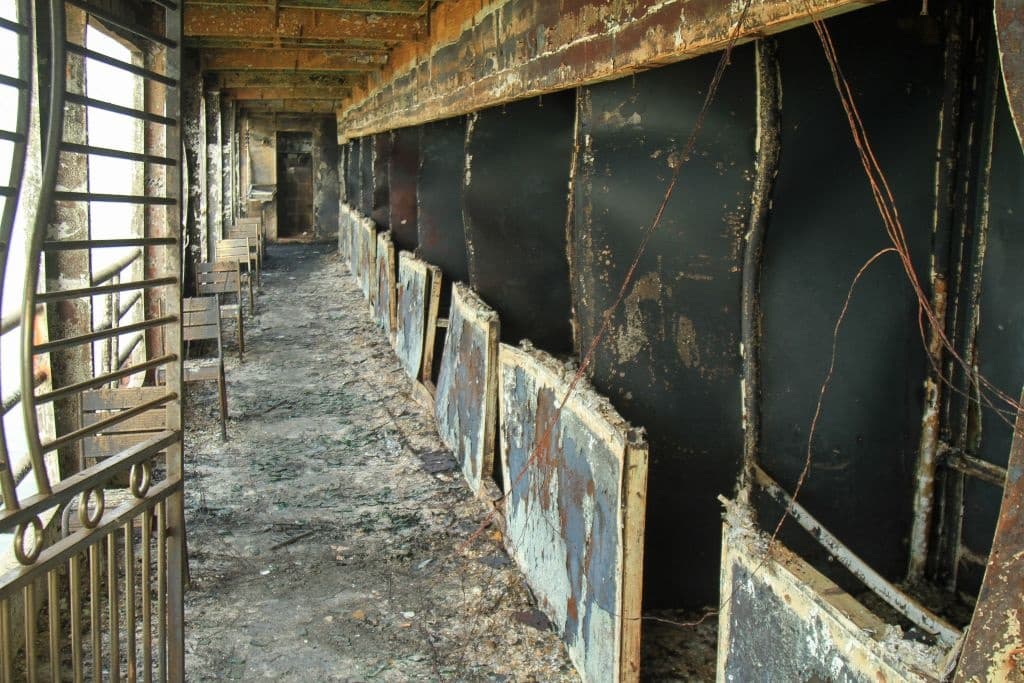 Otros pasajeros afirmaron que en la sala de máquina se vieron llamas desde que el ferri zarpó del puerto de Sadarghat, Dacca, hacia las 21h00 locales del jueves.