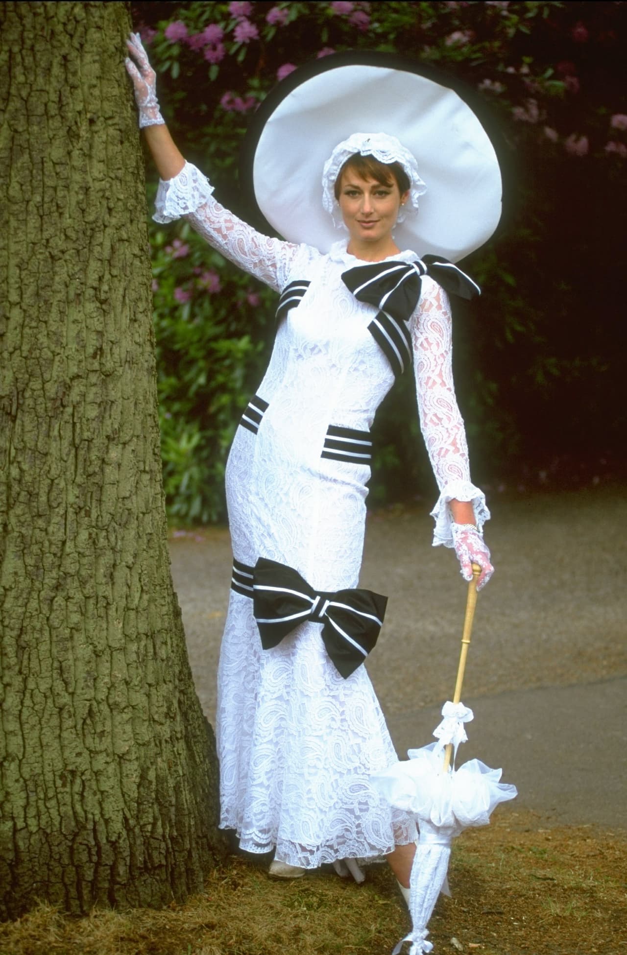 La británica les dejó una gran cantidad de sombreros, bufandas, posters, joyas, trajes, fotografías, guiones y premios a sus dos hijos.