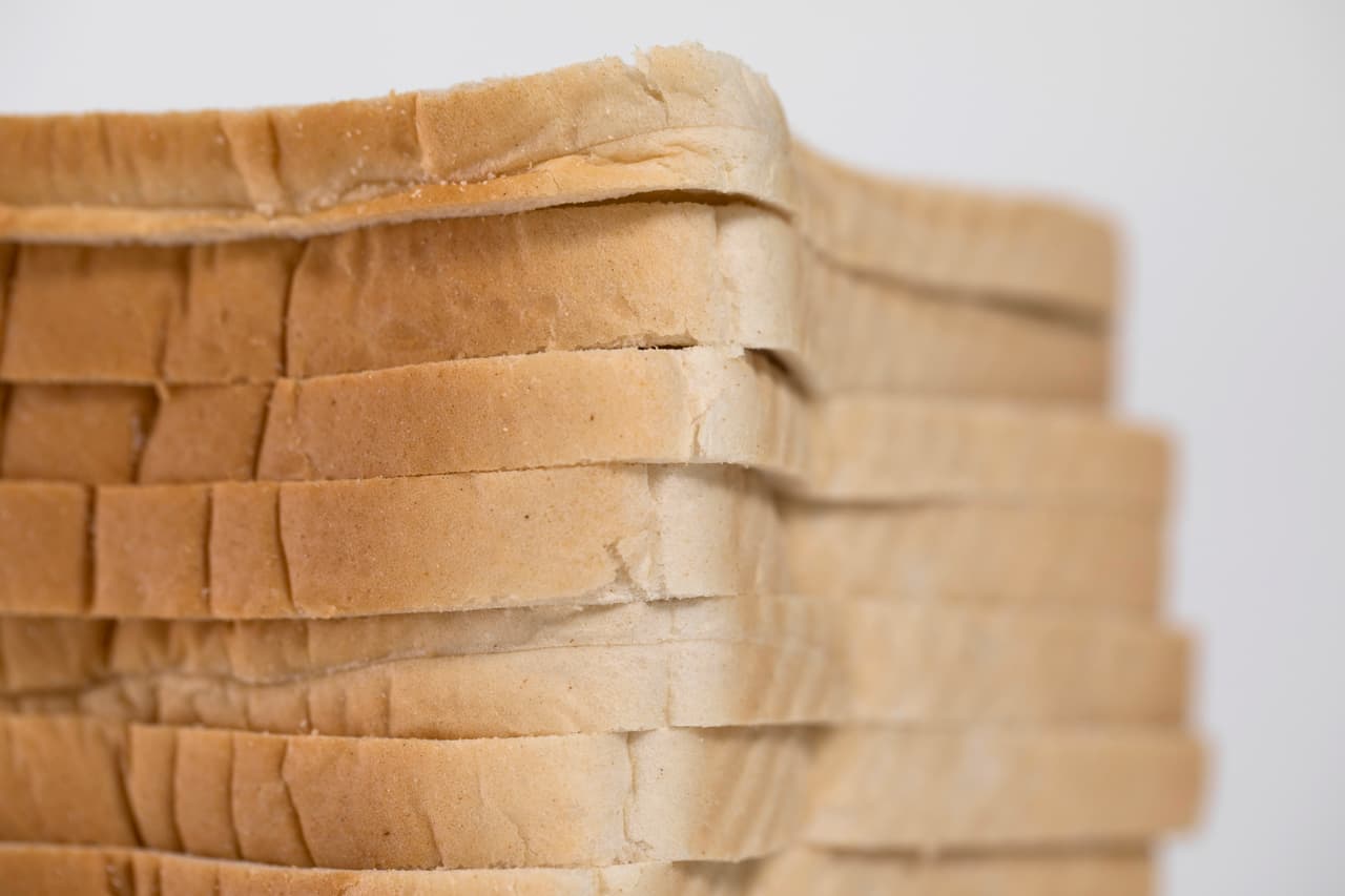 El estudio encontró que 
<b>al aumentar en 10% la ingesta de alimentos ultra procesados, hubo un incremento asociado del 12% en el riesgo general de <a href="https://www.univision.com/temas/cancer">cáncer</a></b>.