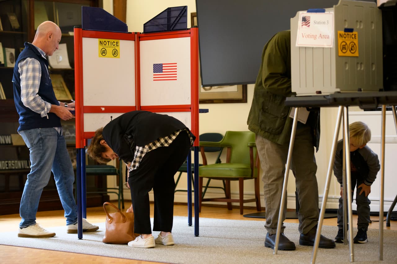 Bell, en una conferencia de prensa, mencionó que se esperaba que al menos un millón de votos más se emitieran este día.