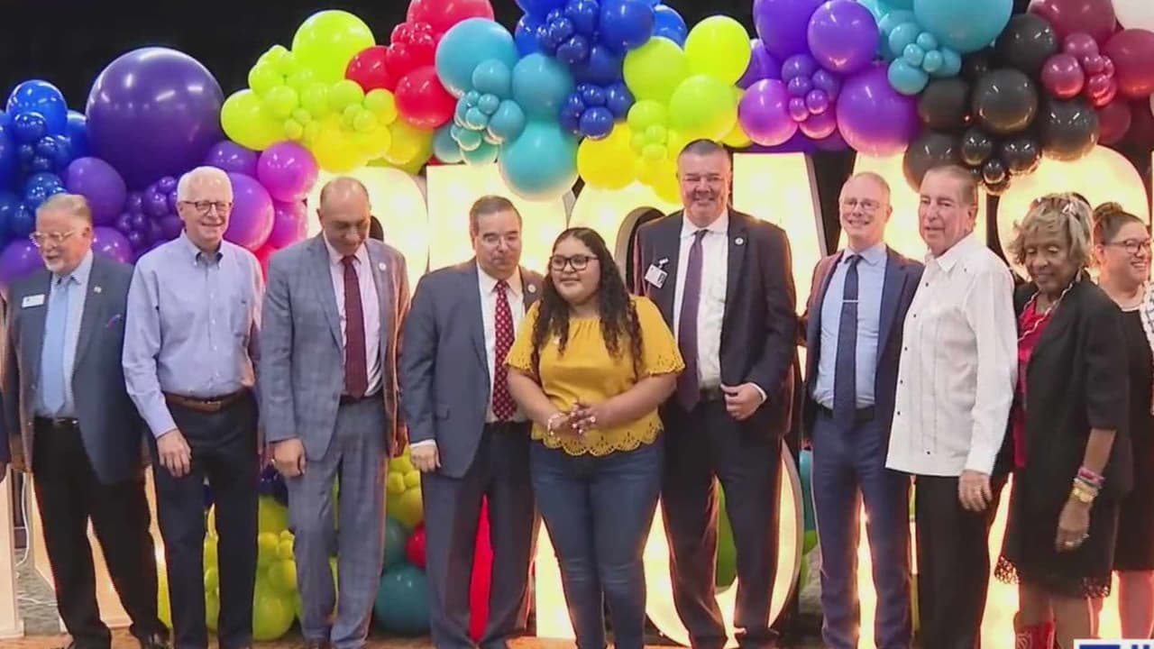 Anuncian colaboración entre escuelas que ofrecerá educación universitaria gratis