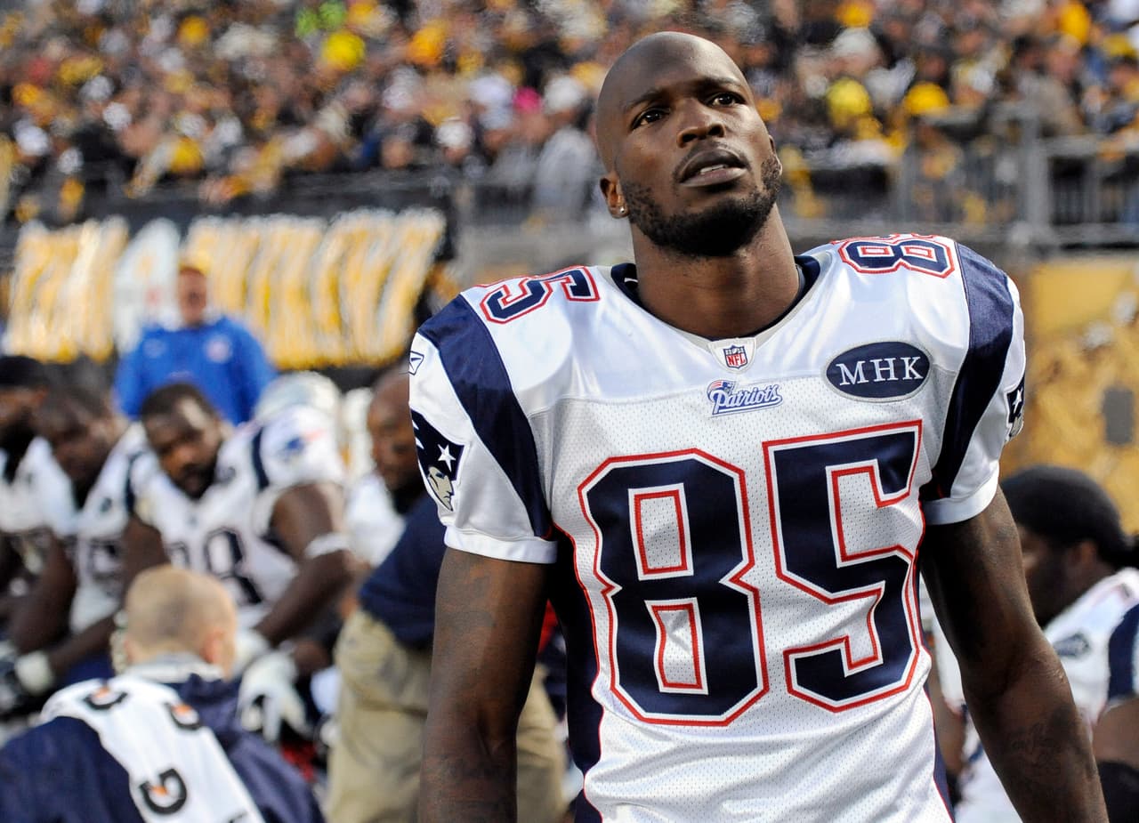 Chad Ochocinco fue un jugador muy polémico. Se autonombró el ‘Black Mexican’ y cambió oficialmente su apellido de Jonson a ‘Ocho Cinco’. Después de cuatro años, regresó a su apellido original.
