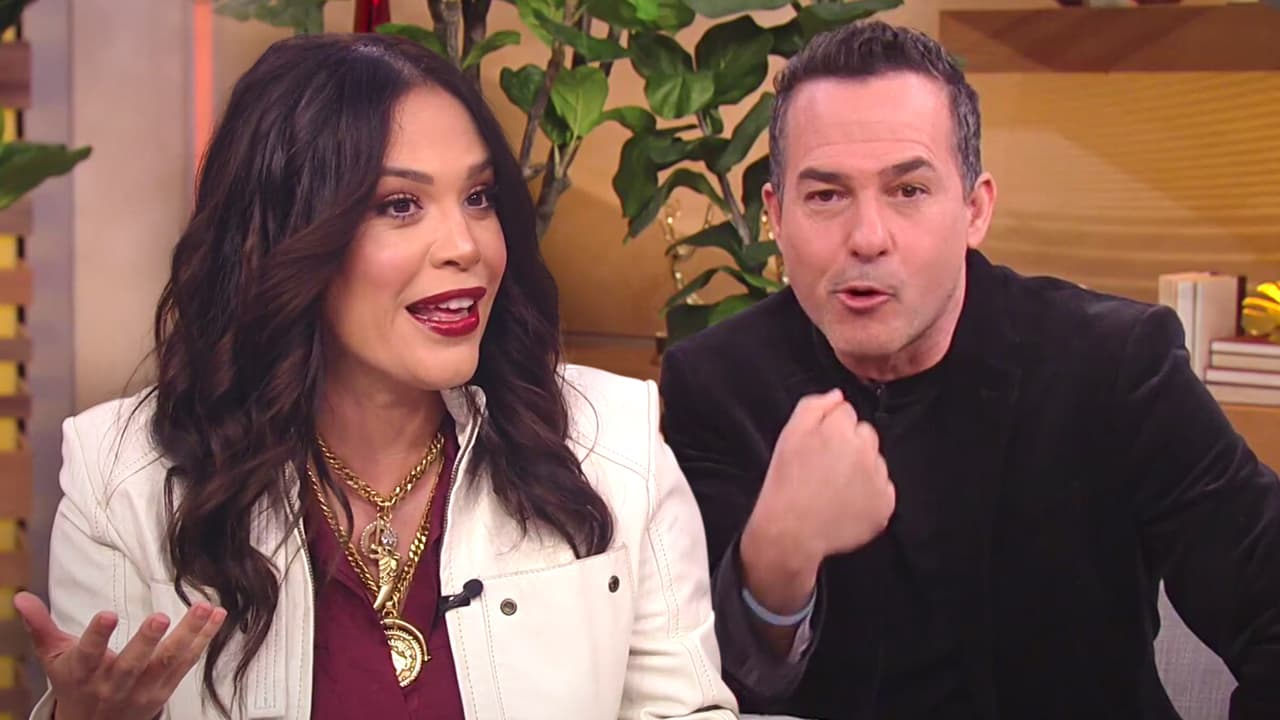 ¿Saldrían con alguien que conocieron en internet? Karla y Carlos reaccionan a buscar el amor por apps