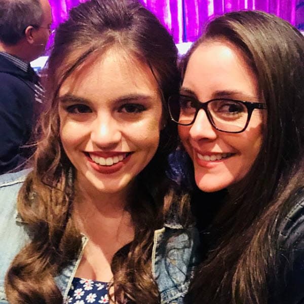 "Es una superhermana e hija. Estoy superbendecida de que es una gran niña, es una niña tan estudiosa, tan buena, tan comprensiva, es una gran hermana, es la reina de la casa, Anita es la princesa y Mateo es el príncipe", declaró Karyme a De primera mano en ese entonces. 
<br>