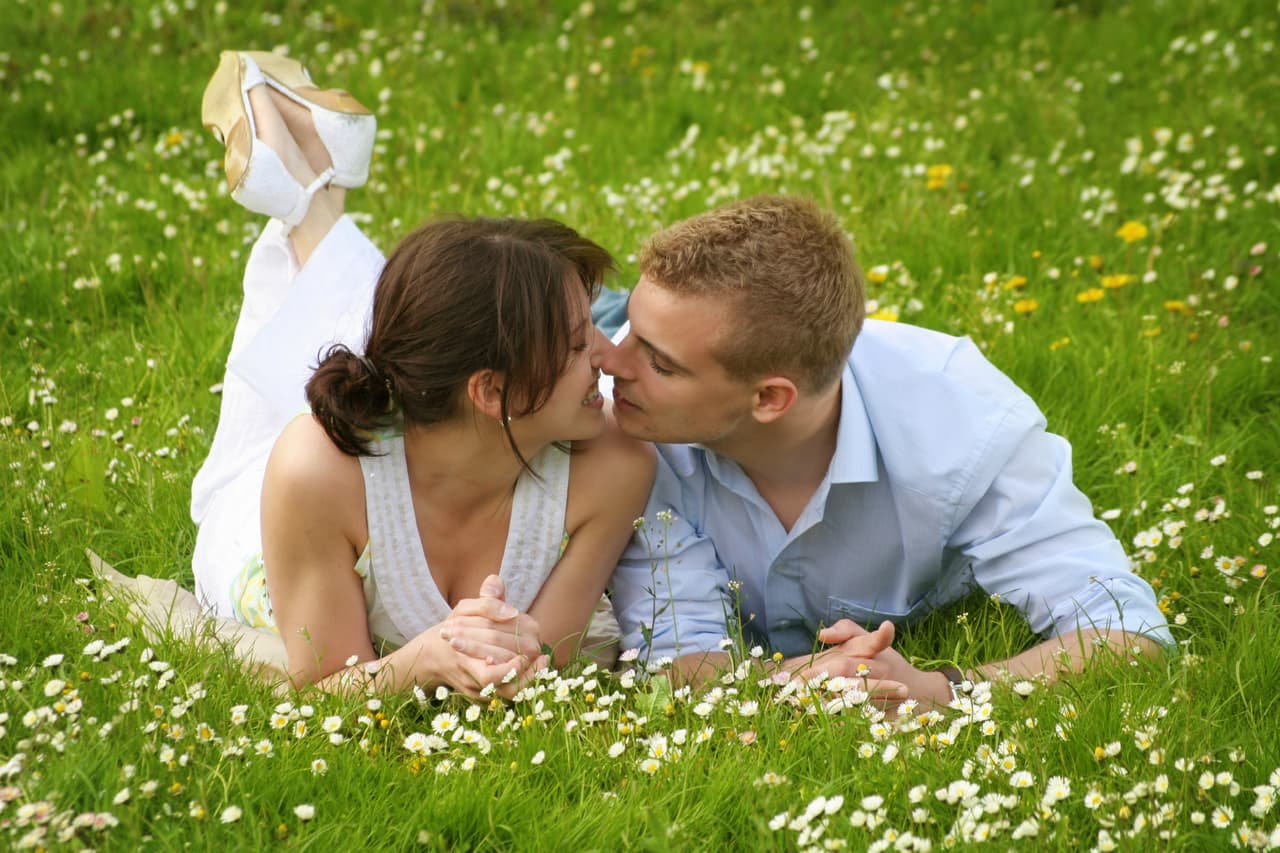 En este Mes del Perro existe una buena compatibilidad amorosa con el Mono.