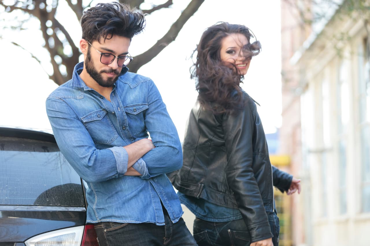 Peligros que debes evitar: Juzgar “a priori” o sea, guiándote por apariencias, sin profundizar en el carácter, intenciones y posibilidades de quienes se te están acercando en estos momentos.