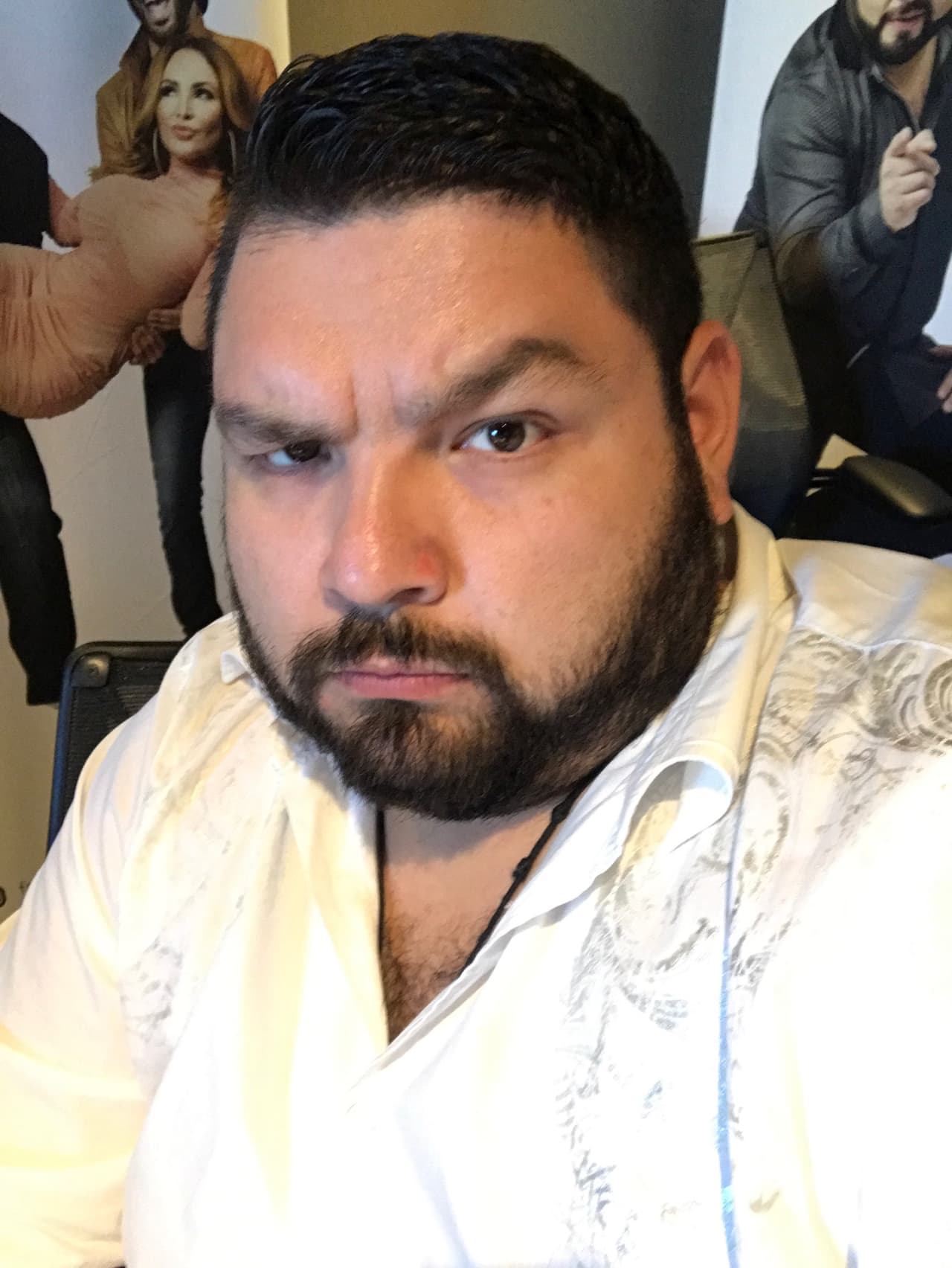 ¡El Tambochi con su pose 'Quitate de mi Camino'!