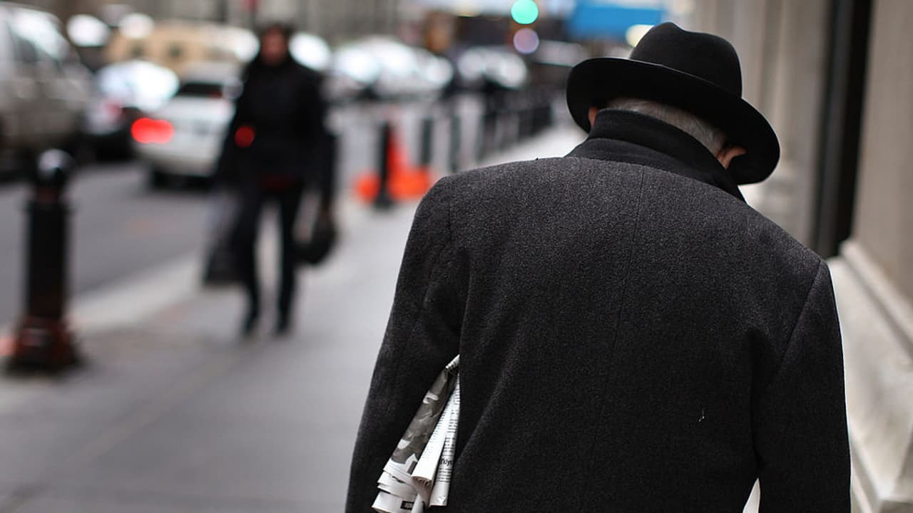 Cómo solicitar asistencia médica en Illinois para los mayores de 65 años indocumentados