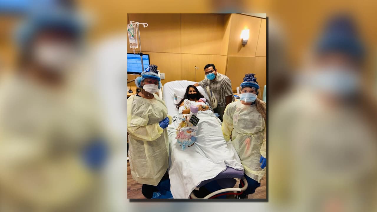 Leonardo "Leo" Andrade, hijo de Erika Estrella y Abimael Andrade, fue el primer bebé en nacer en el hospital Northside Cherokee.