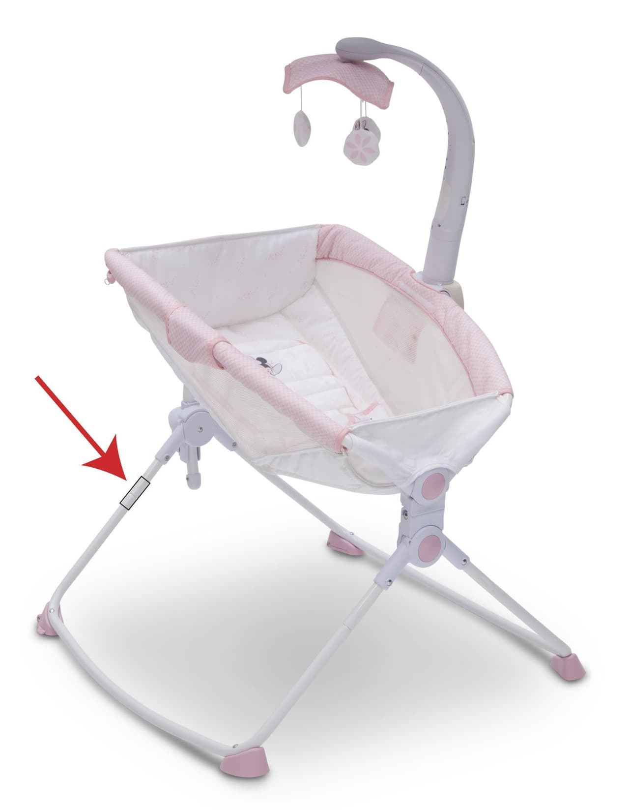 <b>Delta Incline Sleeper con Posición Ajustable para recién nacidos</b> y otras con estos nombres: Cunas moisés Beautyrest Beginnings Incline Sleeper with Adjustable Feeding Position for Newborns; Disney Baby Minnie Mouse Incline Sleeper with Adjustable Feeding Position for Newborns; Delta Children Deluxe 3-in-1 Activity Rocker, Feeder and Sleeper; Simmons Kids Beautyrest Deluxe 3-in-1 Activity Rocker, Feeder, and Sleeper; 3-in-1 Activity Rocker, Feeder and Incline Sleeper, entre otras.
<br>
<br>
<b>Riesgo</b>: Han ocurrido muertes de bebés en productos, de otros fabricantes, diseñados para dormir a un bebé inclinado, después de que los bebés pasaran de estar de espaldas hasta quedar sobre el estómago o de costado, o bajo otras circunstancias.