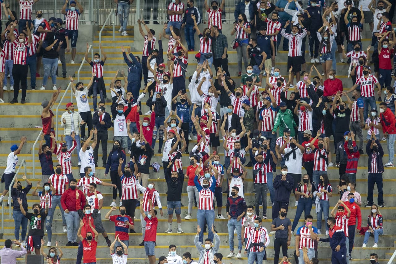 La afición de Chivas se hizo sentir pese al resultado adverso.