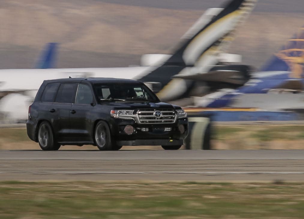 En Video: La Toyota Land Speed Cruiser se convierte en la SUV más rápida del mundo