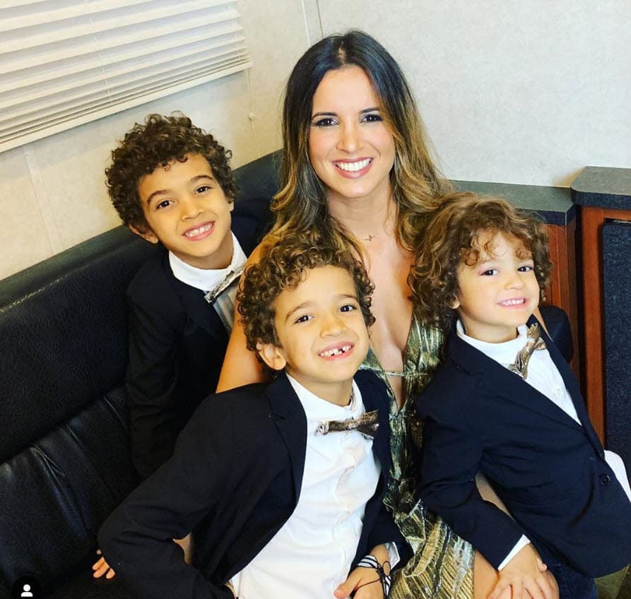 "Según el doctor, tenía probablemente, apenas unas cinco o seis semanas. Nunca había visto esa imagen y 
<b><a href="https://www.univision.com/famosos/esposa-de-nacho-admite-que-es-inevitable-sentir-tristeza-por-su-separacion-y-el-responde-con-un-duro-mensaje-fotos" target="_blank">debo confesar que es bastante desoladora</a></b>. Siempre había algo en esa bolsita las veces anteriores", escribió a sus seguidores. 
<br>