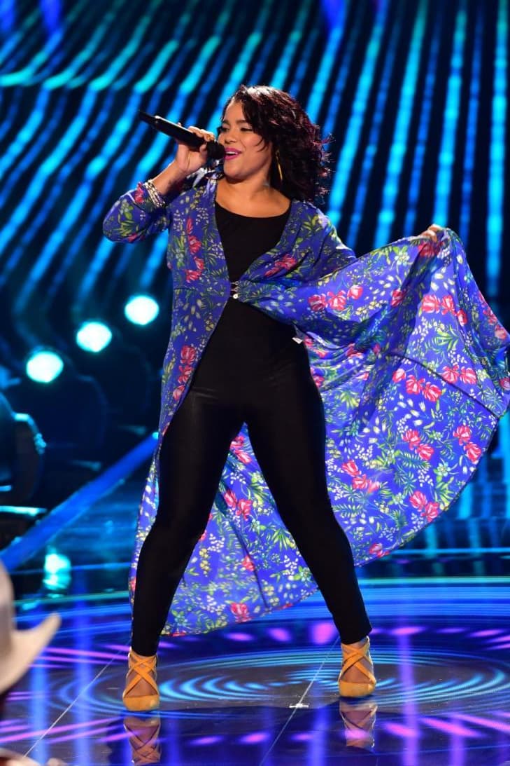 Bárbara realizó su actuación en el segundo show de audiciones de Reina de la Canción, pero antes de eso se dirigió a Olga Tañón: "Me encanta estar aquí hoy y más frente a usted. Mi mamá siempre me ponía sus discos".