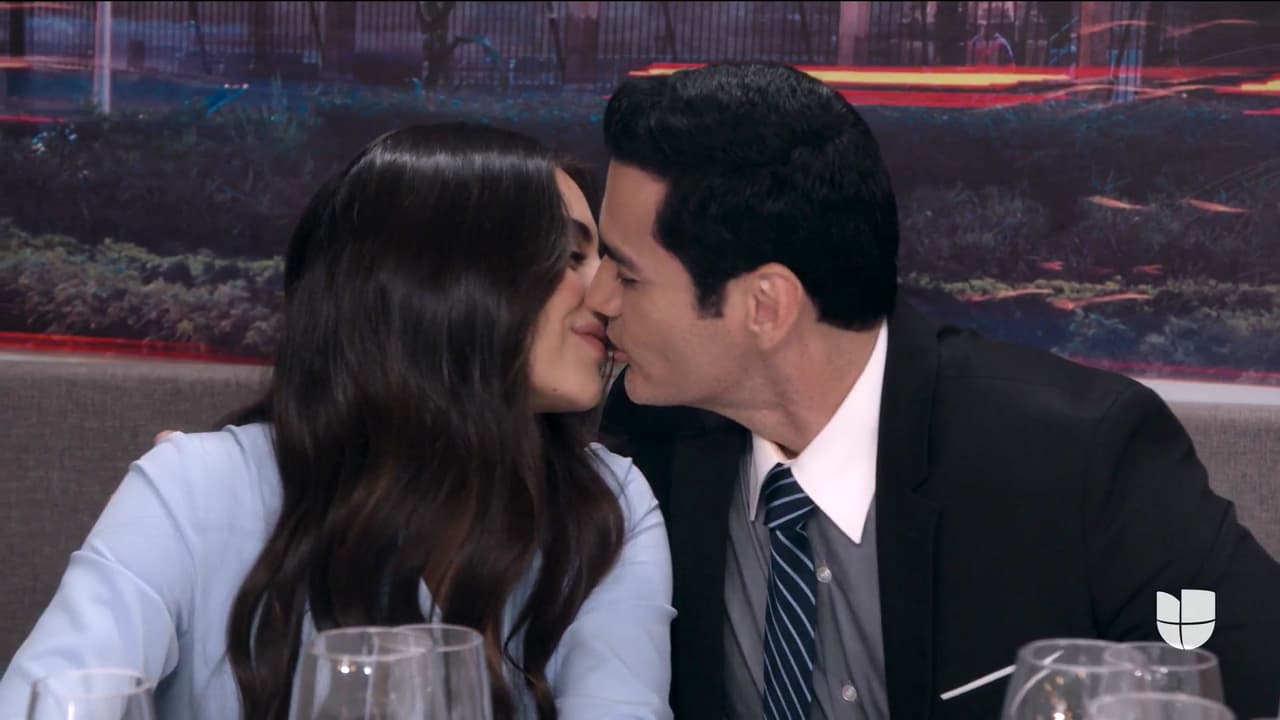 Todo parecía que la felicidad estaba para quedarse en la vida de Alejandra y de los suyos. Sin embargo, la desdicha nuevamente se presentaría en su destino. Después de convertirse en socia del despacho Vega y Asociados, Alejandra sería festejada por sus compañeros.