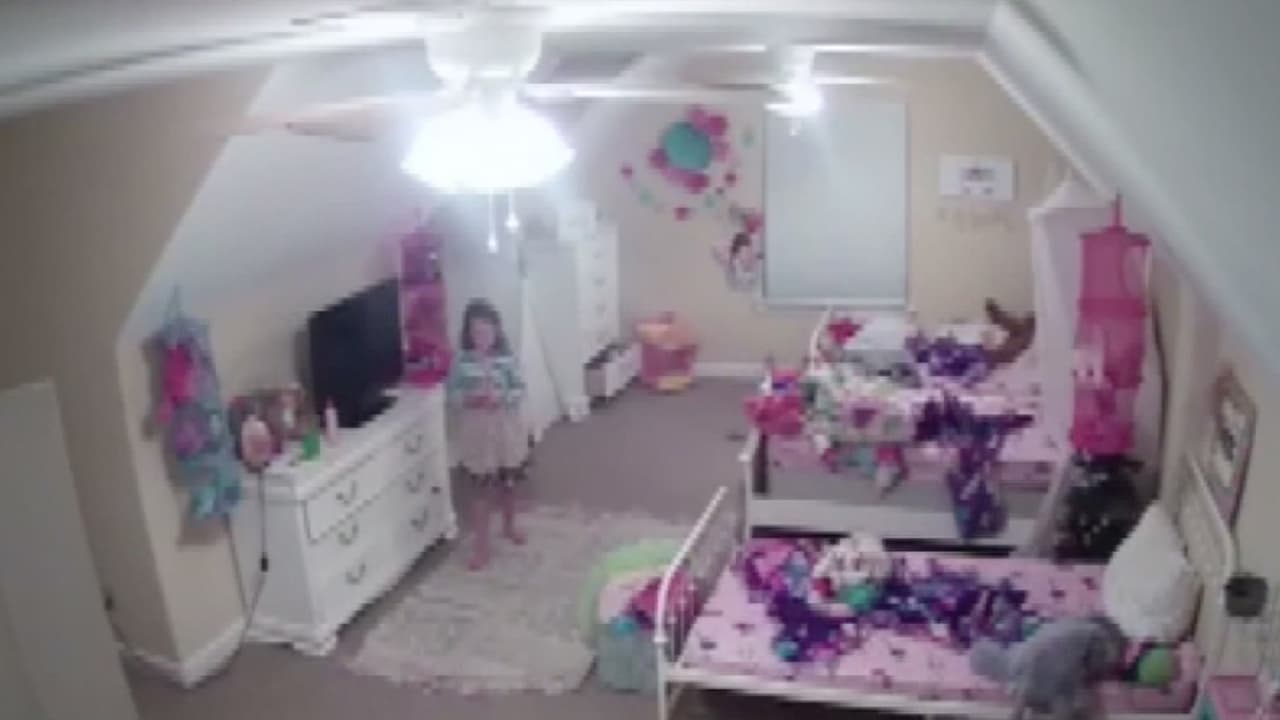 
“Nos acostumbramos a tener una sola contraseña”: experto ante hackers de cámaras de vigilancia