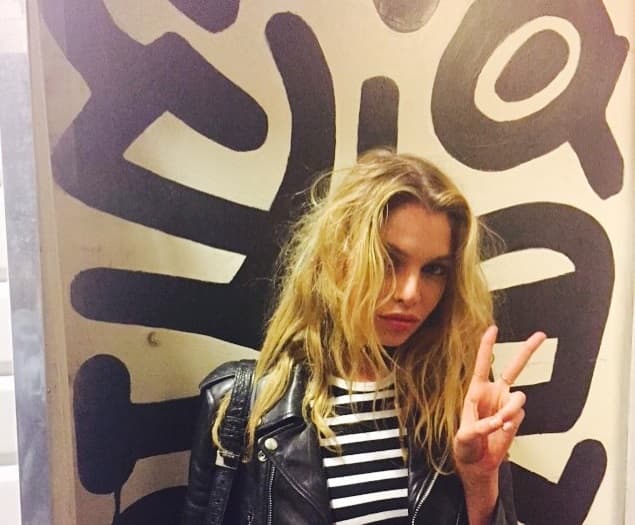 A Stella también se le ve muy animada.