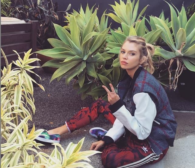 Una fuente reveló al 'New York Daily News' que todo el tiempo se abrazan y se toman de la mano.