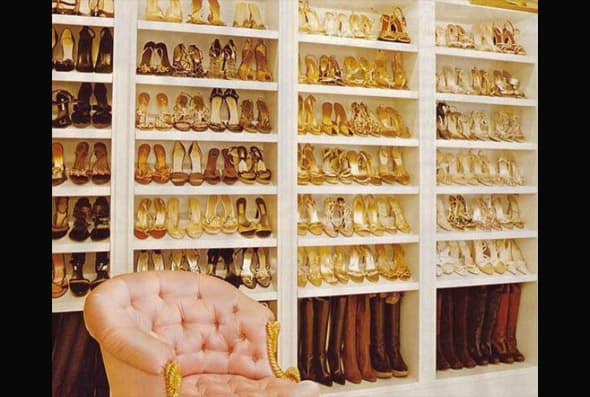 Más que parecer un guardarropa personal, parece una tienda departamental.