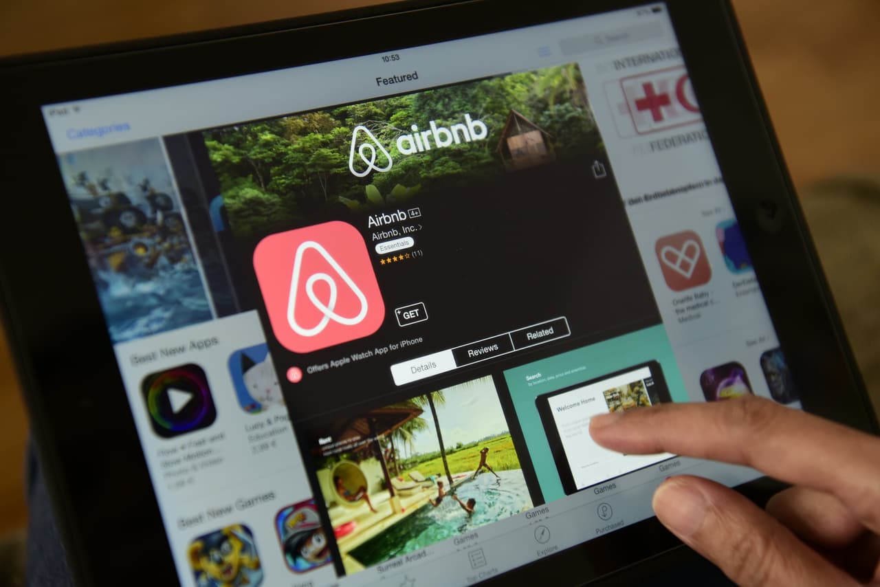 Nueva ley de NY obligaría a dar de baja a un 25% de apartamentos en renta por AirBnB 