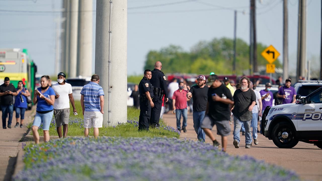 El 
<a href="https://www.univision.com/temas/tiroteos">tiroteo</a> ocurrió a las 2:30 pm en la cuadra 
<a href="https://www.google.com/maps/place/350+Stone+City+Dr,+Bryan,+TX+77803/data=!4m2!3m1!1s0x864681fec475d265:0xdae8e06e62939f44?sa=X&ved=2ahUKEwi5kqSG7-_vAhVIKKwKHYjFCIgQ8gEwAHoECAUQAQ" target="_blank">350 de la Stone City Drive, Bryan</a>, al noroeste de Houston.