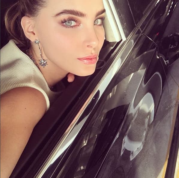 El 10 de enero 
<b><a href="https://www.univision.com/entretenimiento/belinda-dime-que-no-es-cierto-fans-asombrados-con-un-tatuaje-publicado-por-la-cantante-1-video1">Belinda</a></b> festejó 18 años de carrera artística y a través de Twitter le mandó un mensaje de agradecimiento a sus millones de fans que no han dejado de apoyarla durante tanto tiempo.