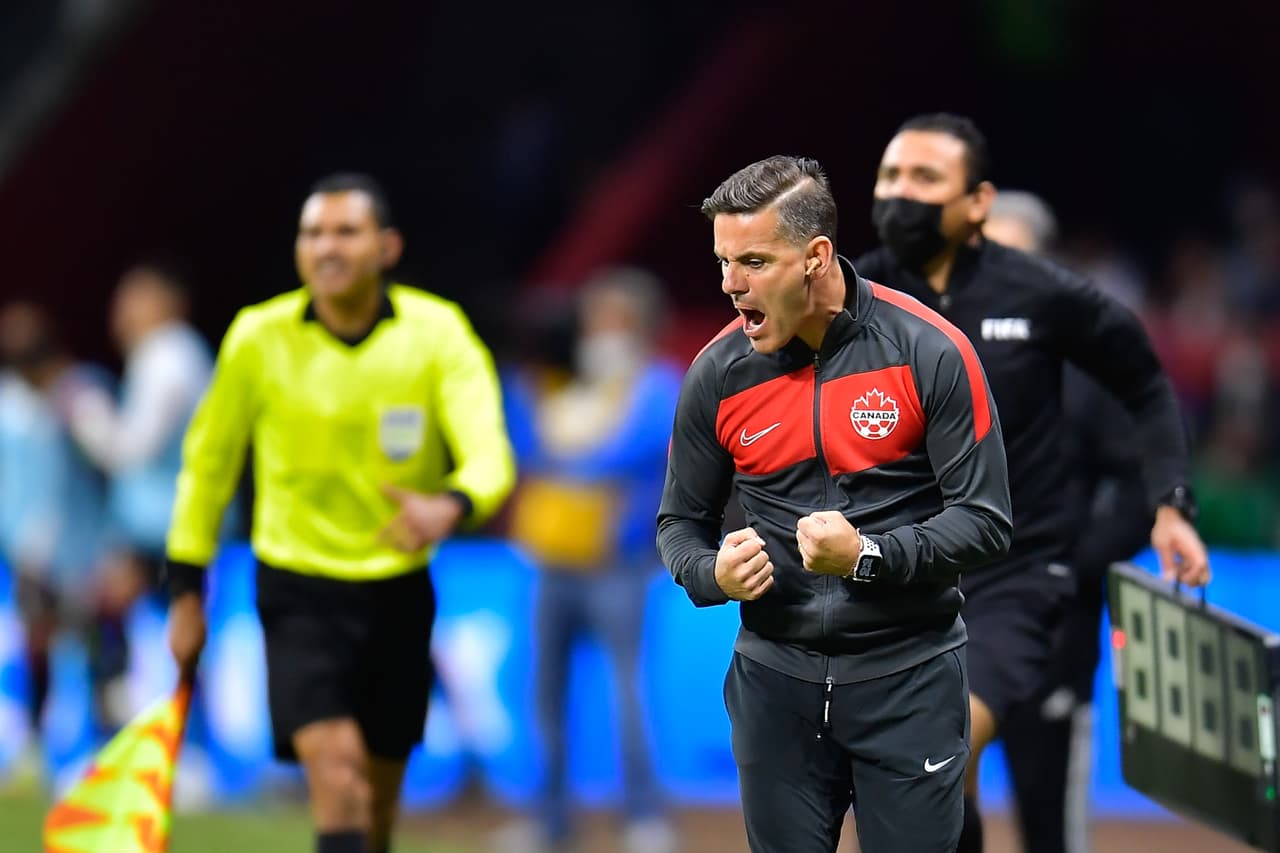 Canadá hace historia ante México, pero John Herdman no se conforma