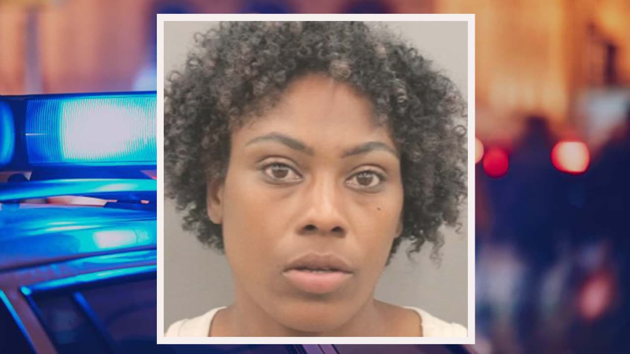 "Rodeados de cucarachas y moscos": Arrestan a sospechosa de abandonar a sus hijos en condiciones insalubres 