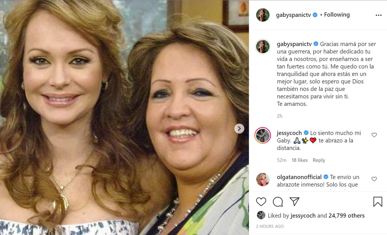 "Gracias mamá por ser una guerrera, por haber dedicado tu vida a nosotros, 
<b><a href="https://www.instagram.com/p/CGfbpXHlZ2B/" target="_blank">por enseñarnos a ser tan fuertes</a> </b>como tú. Me quedo con la tranquilidad de que ahora estás en un mejor lugar. Solo espero que Dios también nos dé la paz que necesitamos para vivir sin ti. Te amamos", escribió en Instagram el día que confirmó la triste noticia.
<br>