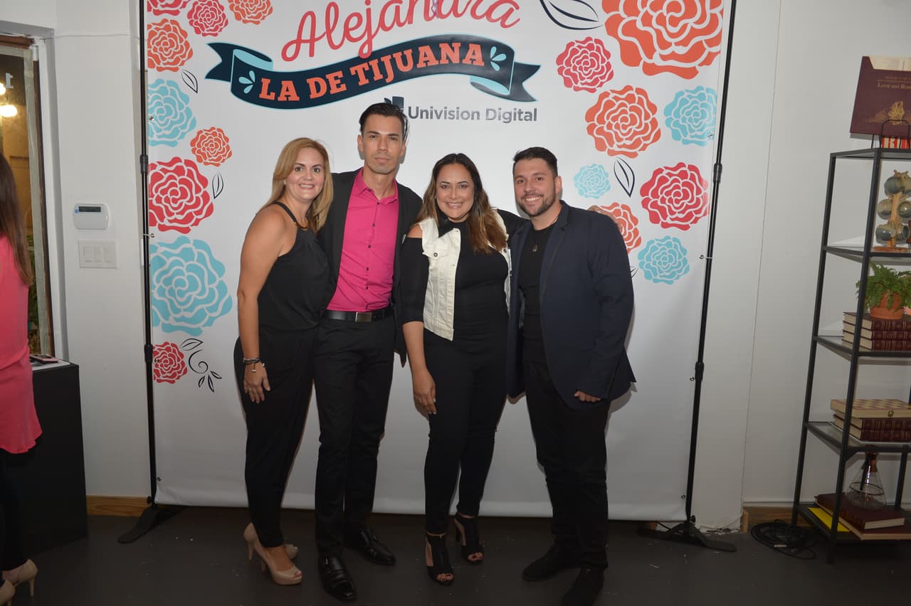 Hace unos días había hablado de un proyecto muy especial y finalmente pudo presentar a #AleLaDeTijuana frente a un grupo de amigos y colegas. Los presentes disfrutaron de la webserie entre risas y lágrimas. 
<a href="http://www.univision.com/shows/la-banda/aleladetijuana-revela-como-cruzo-la-frontera-video" target="_blank"><b>Aquí puedes ver el primer capítulo</b></a>.