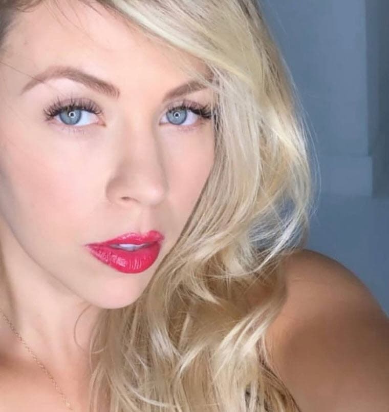 "Él no quiere ir, me da pena contarlo, pero voy a salir de esa pena porque no debería tenerla y creo que muchas madres y padres viven lo mismo. 
<b><a href="https://us.hola.com/es/celebrities/20210511fyiiy69yeb/ximena-duque-hijo-planes-universidad" target="_blank">Mi hijo no quiere ir al 'college'</a></b>", confesó en entrevista con ¡Hola! US.
<br>