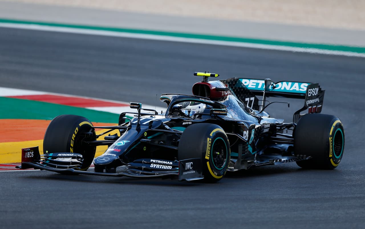Bottas, Hamilton, Verstappen, Leclerc, Albon, Sainz, Pérez, Raikkonen, Ricciardo y Gasly fueron los 10 mejores en la sesión libre. El Gran Premio de Portugal se correrá el 25 de octubre.