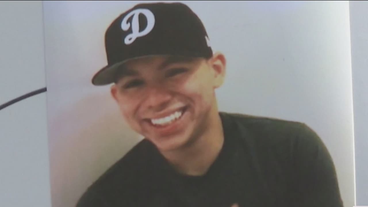 “¿Por qué le dispararon por la espalda siete veces?”: reclama familia de hispano muerto por alguaciles en LA