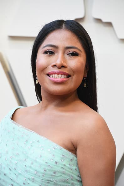 En la lista de Time, también figuran 
<b><a href="https://www.univision.com/famosos/yalitza-aparicio-se-codea-con-michelle-obama-como-una-de-las-personas-mas-influyentes-del-mundo-segun-time-fotos">la actriz mexicana Yalitza Aparicio</a></b> y la artista plástica venezolana Luchita Hurtado, entre otros. La publicación dividió a las 100 personalidades más influyentes en cinco grupos: líderes, íconos, pioneros, artistas y titanes.