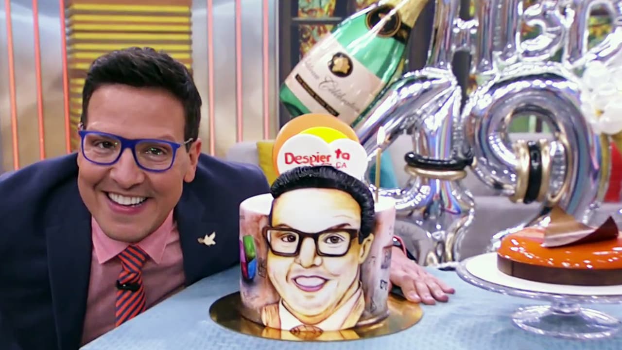 Un peculiar pastel y una divertida decoración con globos lo acompañaron en la 
<a href="https://www.univision.com/shows/despierta-america/globos-pastel-y-mucho-amor-el-recuento-del-festejo-por-los-49-anos-de-raul-gonzalez-en-despierta-america-video">celebración</a>.
